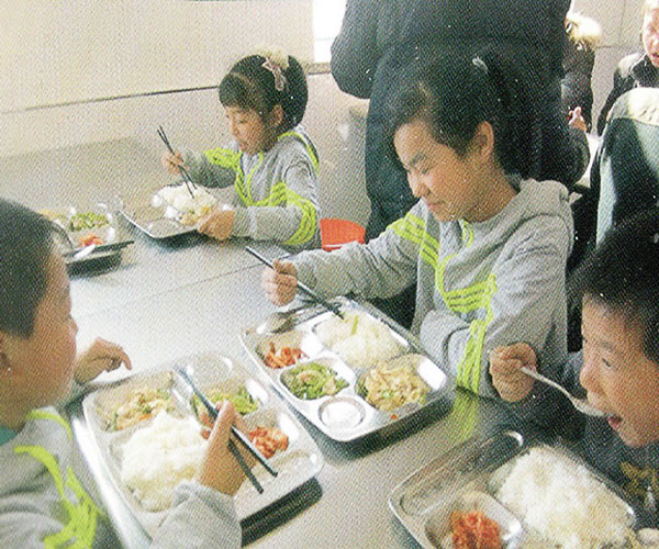学校食堂